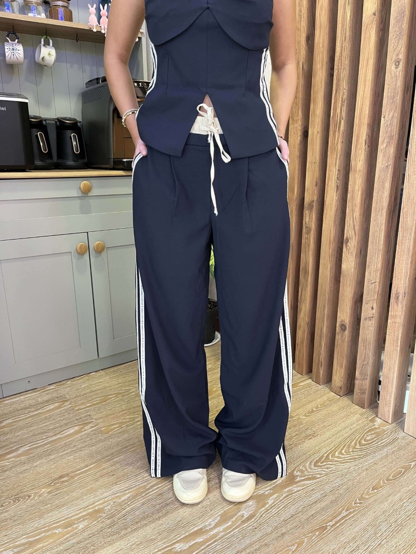 Yan Detaylı Lacivert Pantolon - Görsel 5