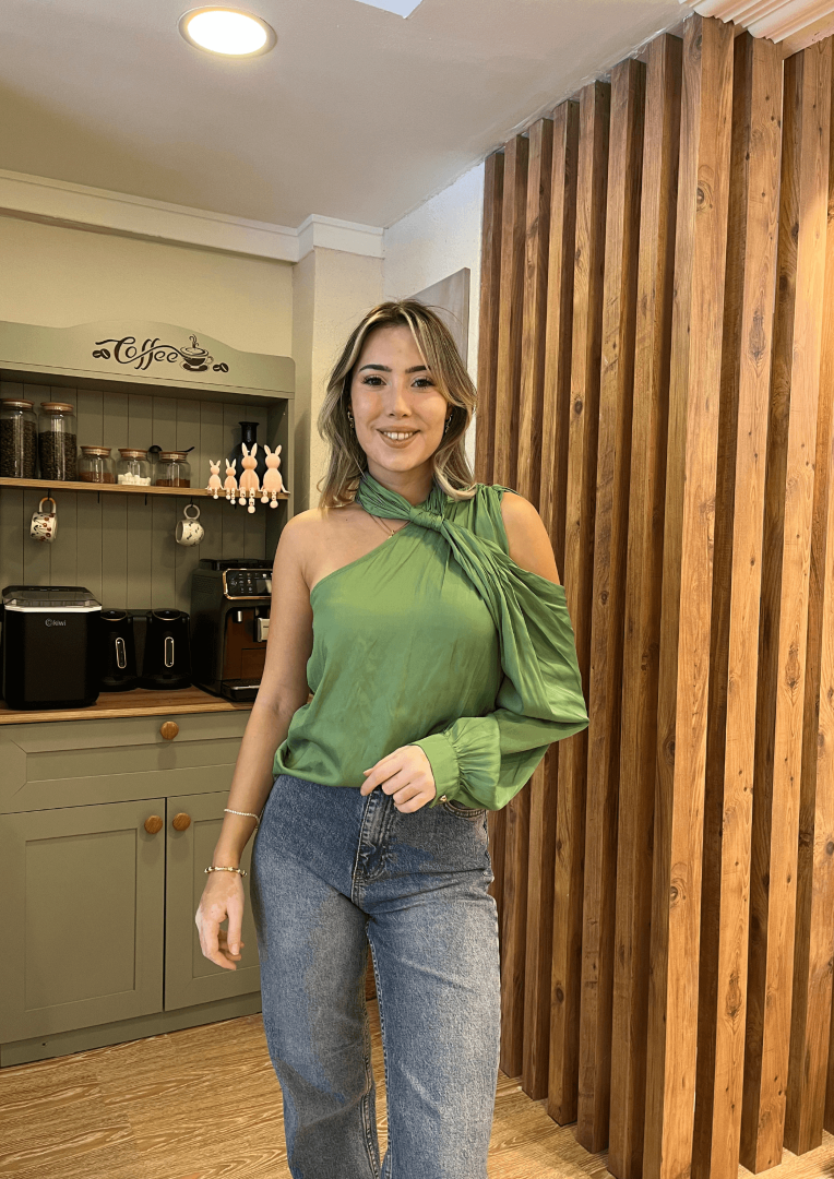 Tek Kol Detaylı Saten Bluz Yeşil